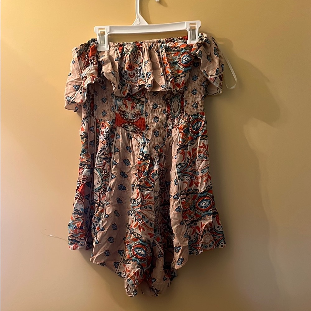 Floral Off-Shoulder Romper. Size small. Barely worn, great condition.